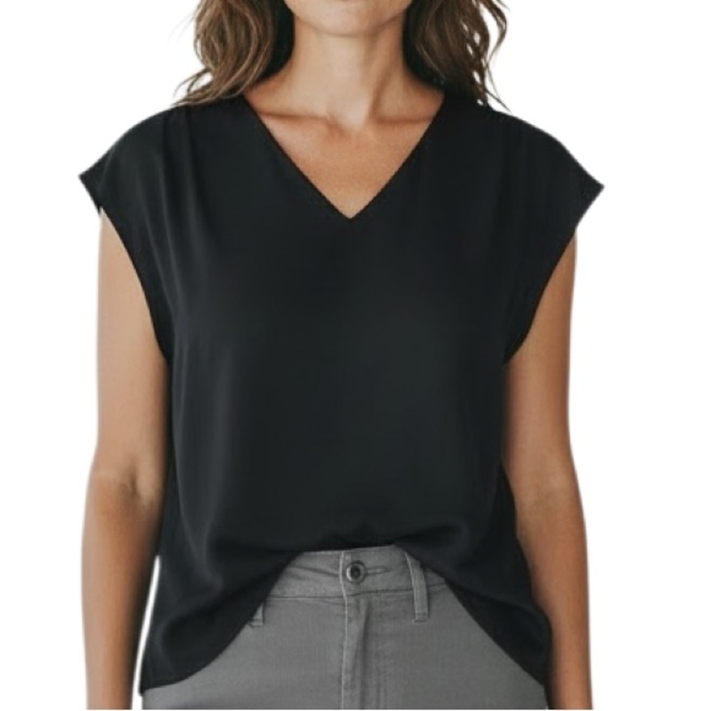 NWT WHITE HOUSE BLACK MARKET Short Sleeve Deep Keyhole Back Blouse Size Small